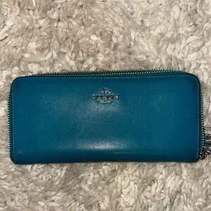 Vintage Coach Blue Leather Wallet